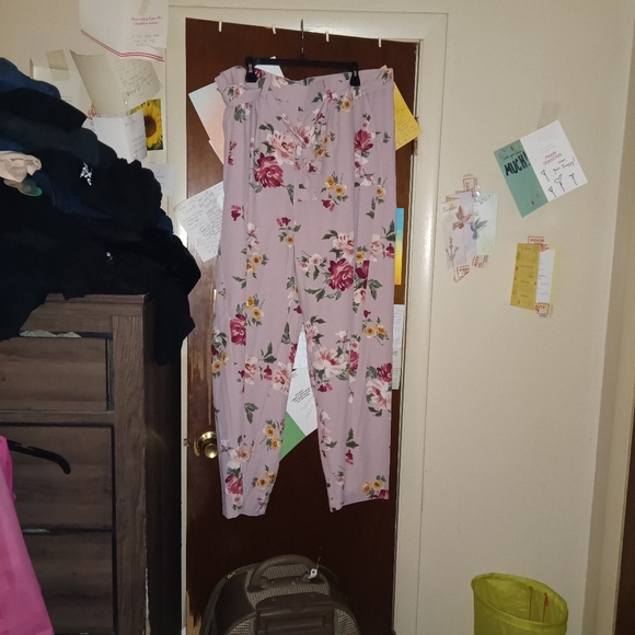 TORRID high waisted floral trousers  🆕 - Picture 4 of 10